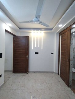 2 BHK + Pooja Room Builder Floor For Rent in Govindpuri