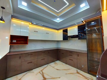 Kitchen in 3 BHK Builder Floor at BPTP Parkland Pride, Sector 77 – for Sale