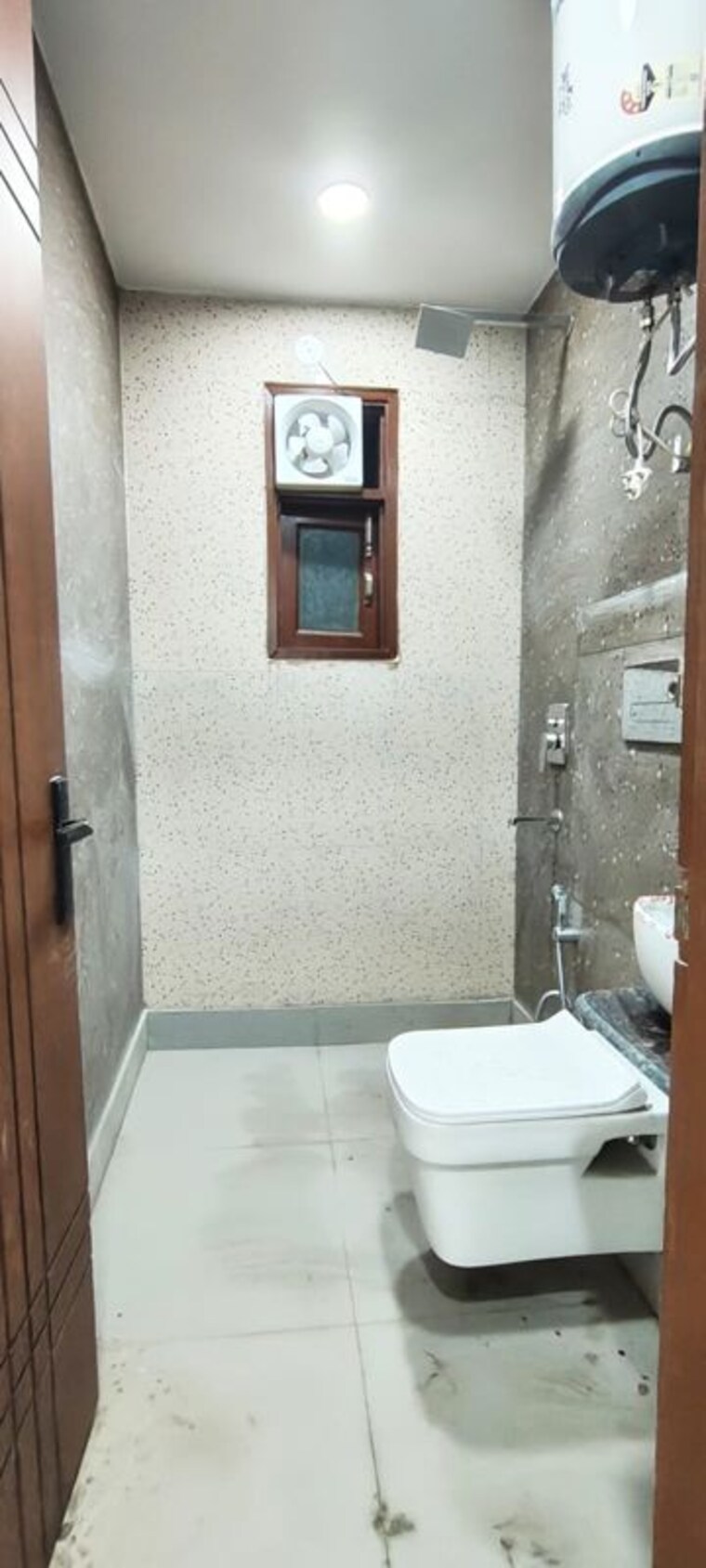 Bathroom, govindpuri 2 Bedroom 650 Sq.Ft. Builder Floor In Govindpuri Delhi 10070441