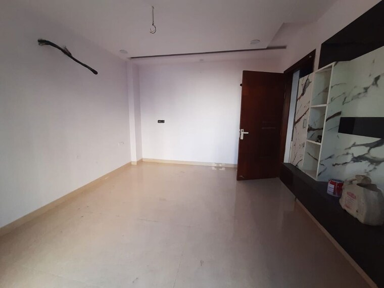 Room, bptp-parkland-pride 4 Bedroom 286 Sq.Yd. Builder Floor In Sector 77 Faridabad 10070432