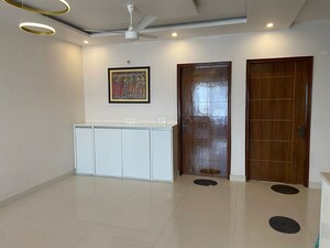 Room in 3 BHK Builder Floor at Sunny Enclave – for Sale