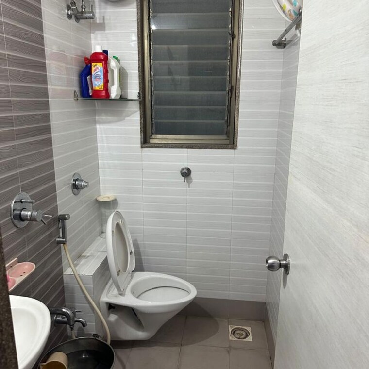 Bathroom, gurukrupa-raj-hills 2 Bedroom 650 Sq.Ft. Apartment In Khande Rao Dongari Mumbai 10070615