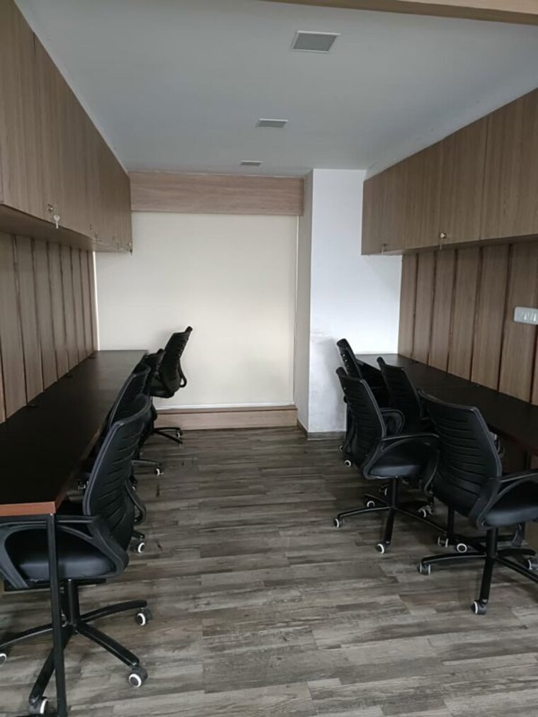 Gym, sheladia-one-world-west Commercial Office Space 4010 Sq.Ft. In Ambli Ahmedabad 10070494