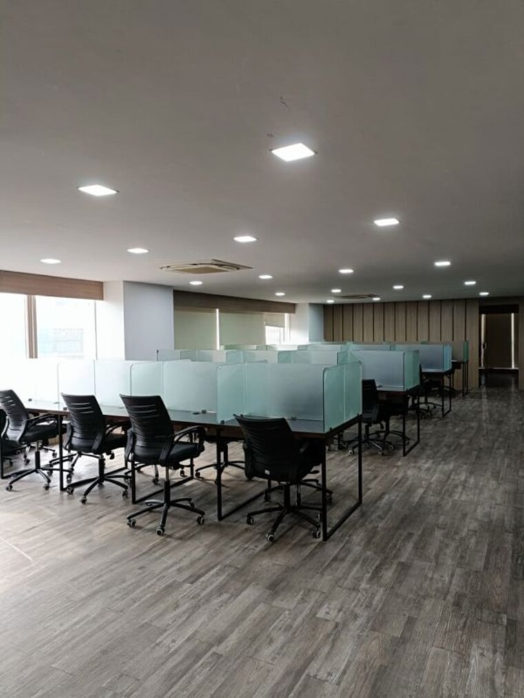  Parking, sheladia-one-world-west Commercial Office Space 4010 Sq.Ft. In Ambli Ahmedabad 10070494
