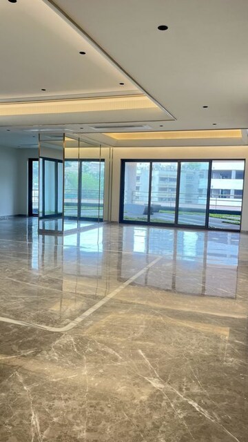 Room in 2 BHK Apartment at Mittal Nepean House, Malabar Hill – for Rent