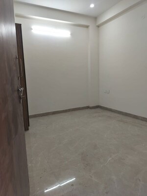 Room in 1 BHK Builder Floor at Palm Residency Chhatarpur, Chattarpur – for Rent