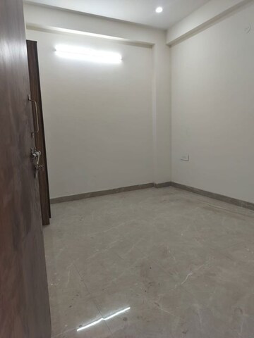 Room in 1 BHK Builder Floor at Palm Residency Chhatarpur, Chattarpur – for Rent