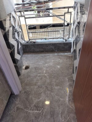 Parking in 1 BHK Builder Floor at Palm Residency Chhatarpur, Chattarpur – for Rent