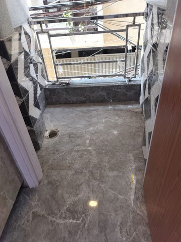 Parking in 1 BHK Builder Floor at Palm Residency Chhatarpur, Chattarpur – for Rent