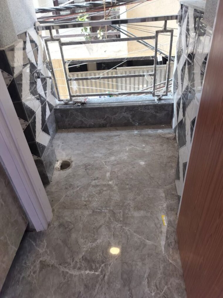  Parking, palm-residency-chhatarpur 1 Bedroom 200 Sq.Ft. Builder Floor In Chattarpur Delhi 10070583