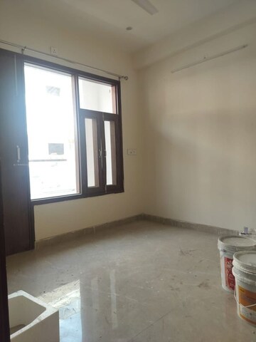 Room in 1 BHK Builder Floor at Palm Residency Chhatarpur, Chattarpur – for Rent