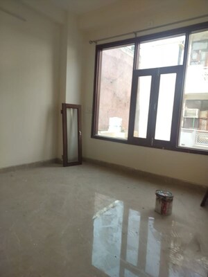 Room in 1 BHK Builder Floor at Palm Residency Chhatarpur, Chattarpur – for Rent