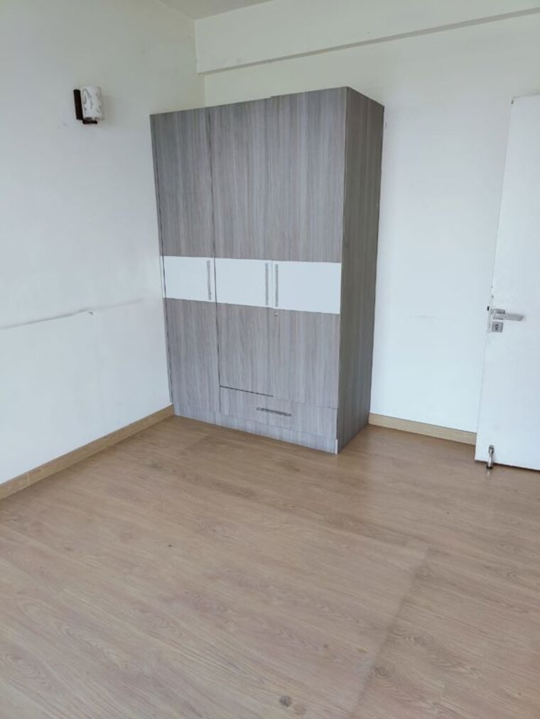 Room, emaar-palm-gardens 3 Bedroom 1900 Sq.Ft. Apartment In Sector 83 Gurgaon 10070477