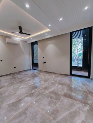 3 BHK Builder Floor For Sale in BPTP Parkland Pride, Sector 77