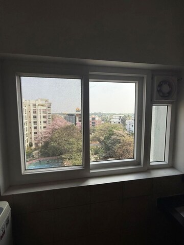 Room in 3 BHK Apartment at DNR Spring Leaf, Koramangala – for Rent