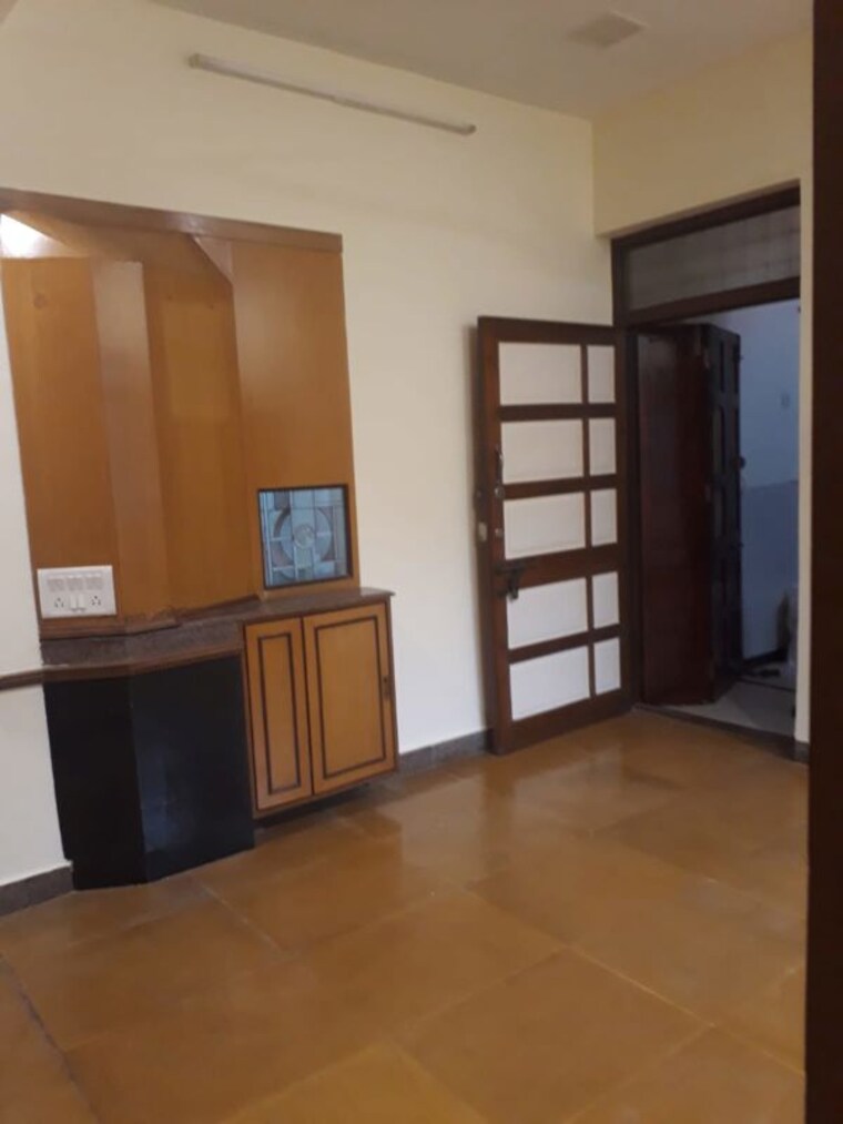 Room, upper worli 1.5 Bedroom 550 Sq.Ft. Apartment In Upper Worli Mumbai 10070656