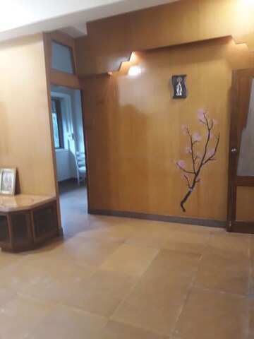 Living Room in 1.5 BHK Apartment at Upper Worli – for Rent