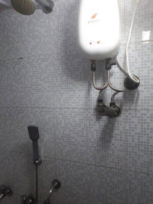 Bathroom in 1.5 BHK Apartment at Upper Worli – for Rent