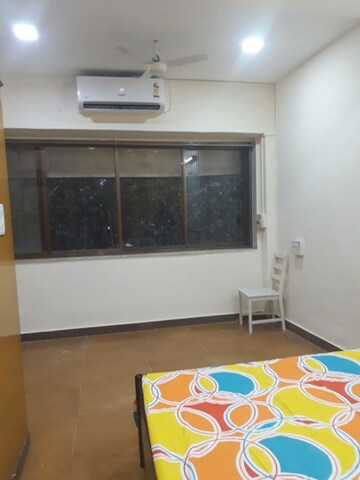 Bedroom in 1.5 BHK Apartment at Upper Worli – for Rent