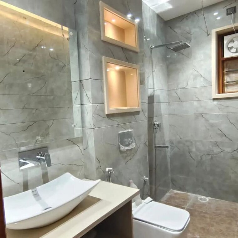 Bathroom, fidato-honour-homes 3 Bedroom 180 Sq.Yd. Builder Floor In Sector 89 Faridabad 10070650