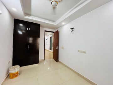 Room in 3 BHK Builder Floor at Govindpuri – for Rent