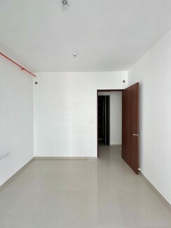 2 BHK Apartment For Sale in Kalpataru Immensa