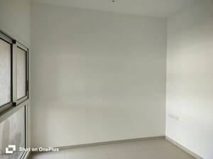 Room in 3 BHK Apartment at Rishikesh Seraph Supremus, Bavdhan – for Rent