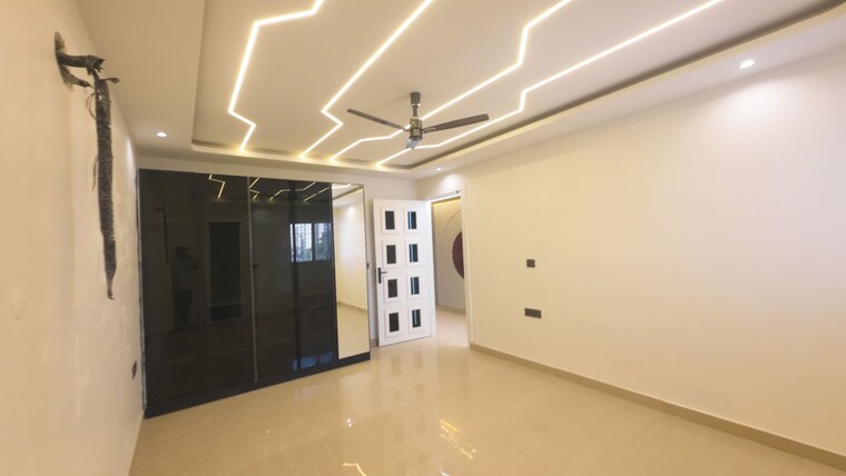 Room, tdi-the-retreat 4 Bedroom 300 Sq.Yd. Builder Floor In Sector 89 Faridabad 10070199