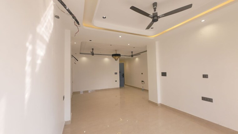 Team Area, tdi-the-retreat 4 Bedroom 300 Sq.Yd. Builder Floor In Sector 89 Faridabad 10070199