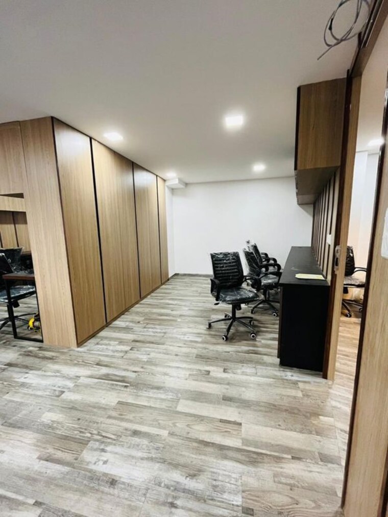  Parking, sheladia-one-world-west Commercial Office Space 2000 Sq.Ft. In Ambli Ahmedabad 10070703