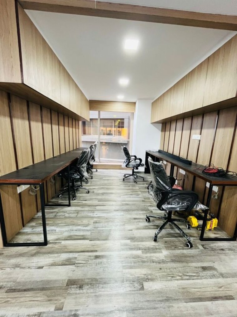 Gym, sheladia-one-world-west Commercial Office Space 2000 Sq.Ft. In Ambli Ahmedabad 10070703
