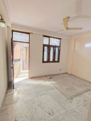Room in 2 BHK Builder Floor at Malviya Nagar – for Rent