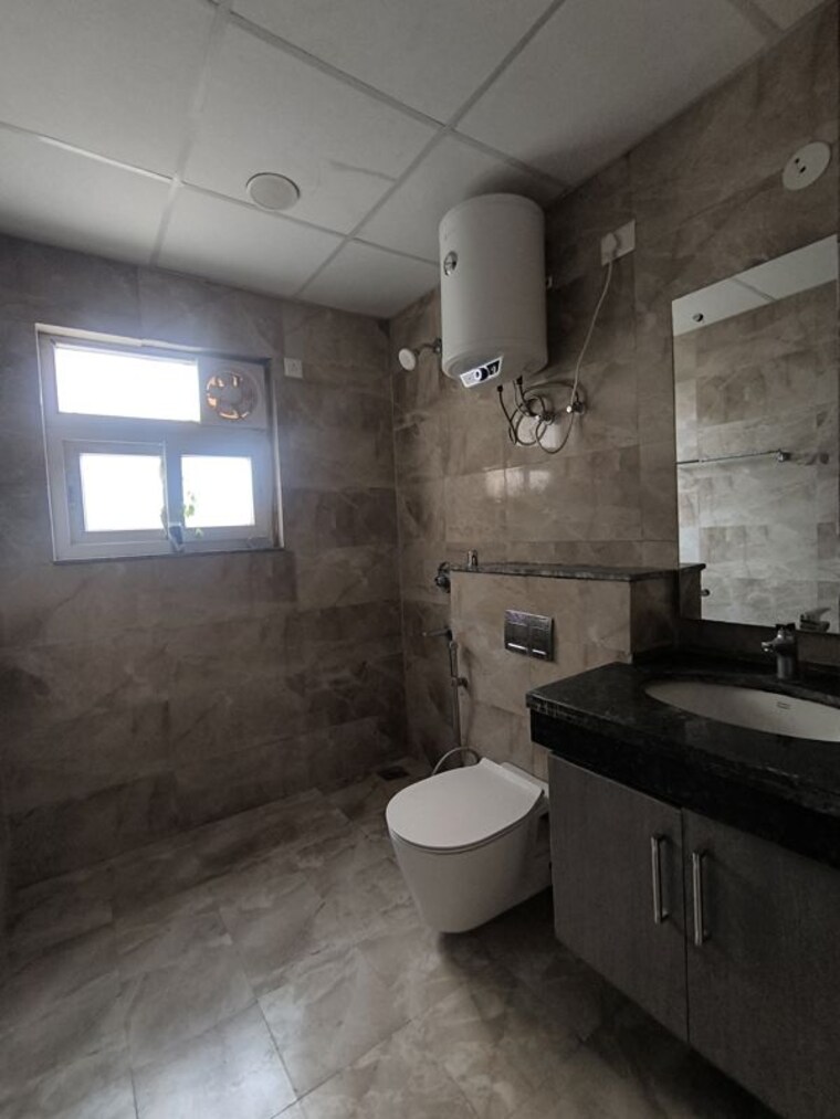 Bathroom, bptp-amstoria 3 Bedroom 2384 Sq.Ft. Apartment In Sector 102 Gurgaon 10070771