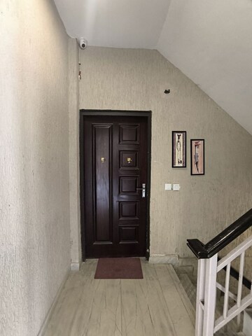 Building Lobby in 3 BHK Apartment at BPTP Amstoria, Sector 102 – for Rent