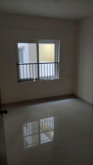 Room in 2 BHK Apartment at Sowparnika The Columns, Whitefield – for Sale