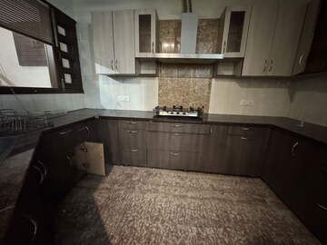 Kitchen in 3 BHK Builder Floor at Sector 17 – for Rent