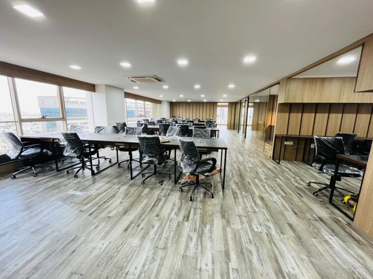  Parking, sheladia-one-world-west Commercial Office Space 2000 Sq.Ft. In Ambli Ahmedabad 10070773