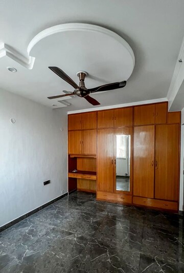 4 BHK Apartment For Sale in DLF Belvedere Towers, Sector 24