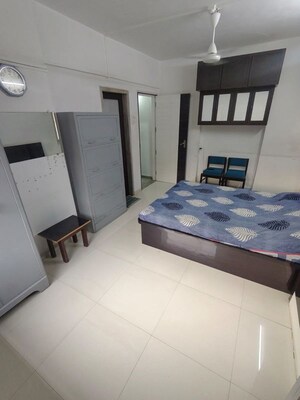 Room in 1 BHK Apartment at Dadar West – for Rent