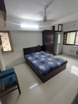 1 BHK Apartment For Rent in Dadar West