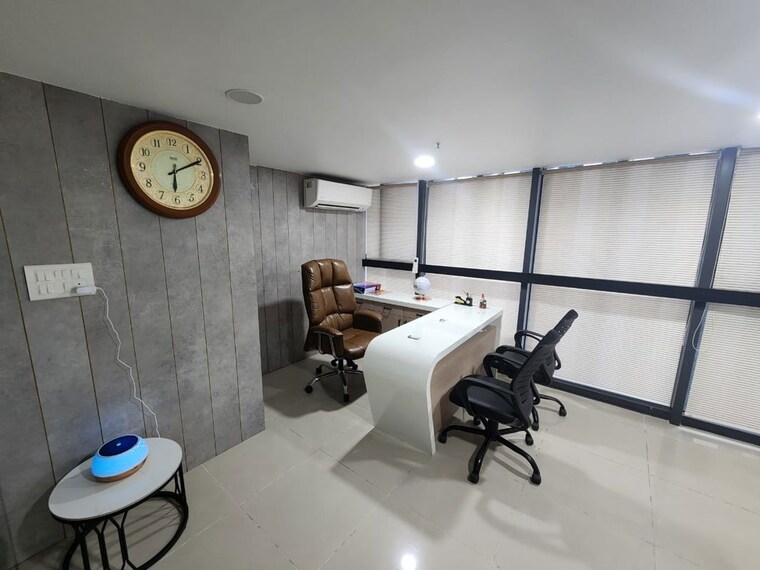 Team Area, ambli Commercial Office Space 1222 Sq.Ft. In Ambli Ahmedabad 10070932