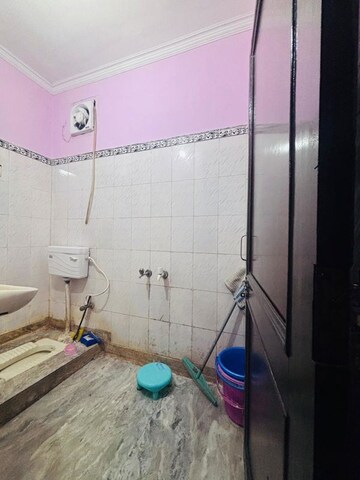 Bathroom in 1 BHK Builder Floor at Malviya Nagar – for Rent