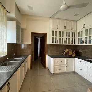 Kitchen in 4 BHK Villa at BPTP Amstoria, Sector 102 – for Rent
