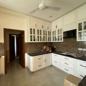 Kitchen in 4 BHK Villa at BPTP Amstoria, Sector 102 – for Rent