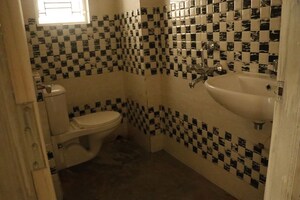 Bathroom in 1 BHK Builder Floor at Bangur Avenue – for Sale