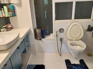 Attached Bathroom in 3 BHK Apartment at Santacruz West – for Rent
