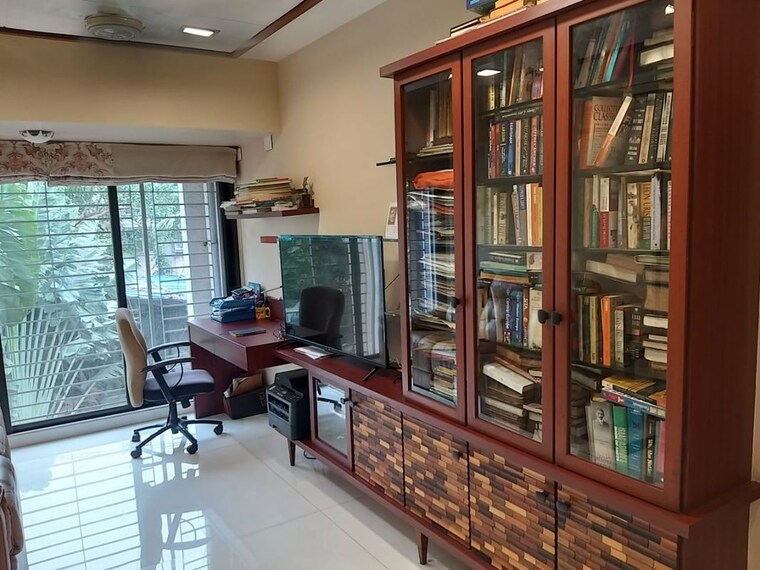 Room, santacruz west 3 Bedroom 1400 Sq.Ft. Apartment In Santacruz West Mumbai 10070982