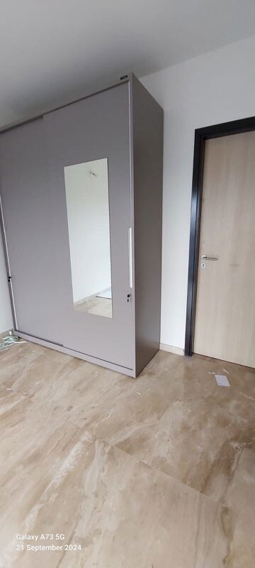 Room in 2 BHK Apartment at L & T Emerald Isle Tower 15, Powai – for Rent