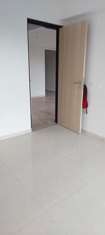 Room in 2 BHK Apartment at L & T Emerald Isle Tower 15, Powai – for Rent
