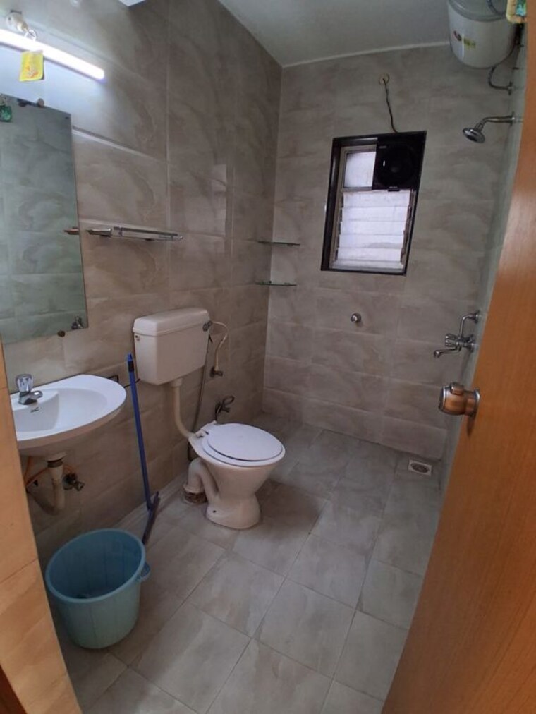 Bathroom, kolte-maestros 2 Bedroom 1000 Sq.Ft. Apartment In Wanowrie Pune 10070999